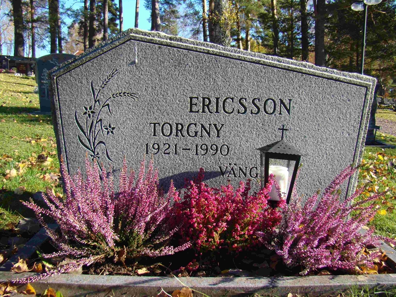 Grave number: 10 Ös 03    88-89