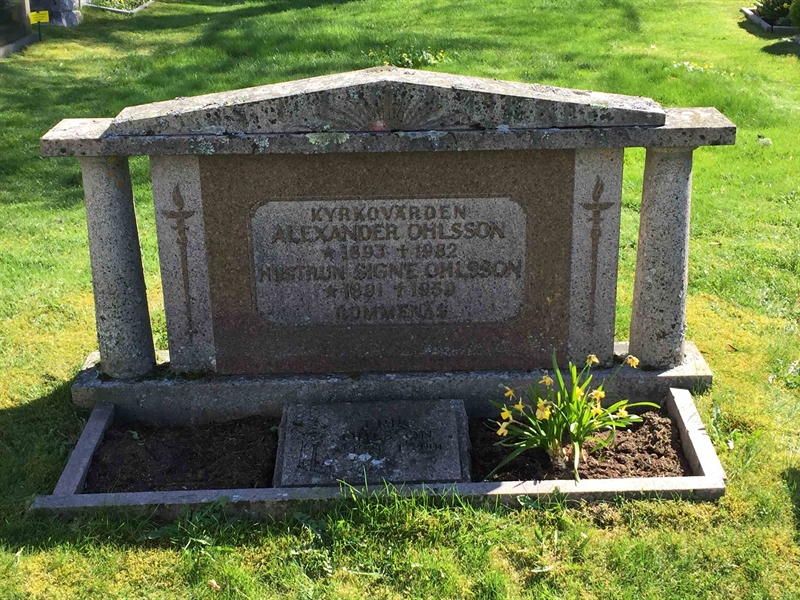 Grave number: 5 Ga 02   110-111
