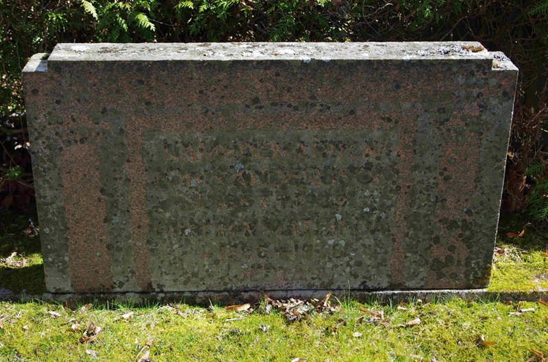 Grave number: 6 1    44