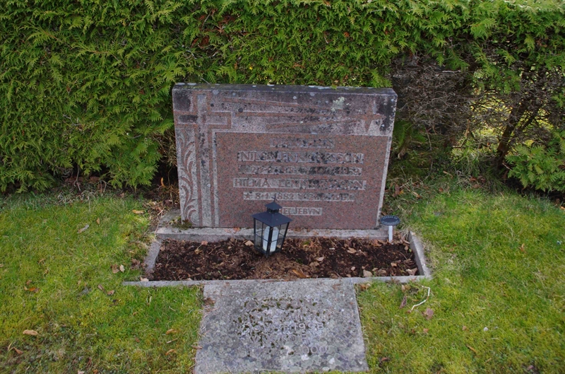 Grave number: 6 2   328-329
