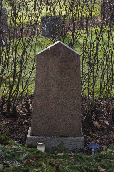 Grave number: 6 2    27