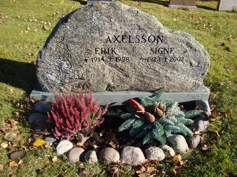 Grave number: 10 Ös 04   129-130