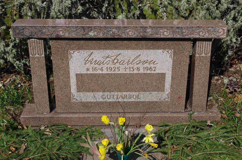 Grave number: 6 1    63