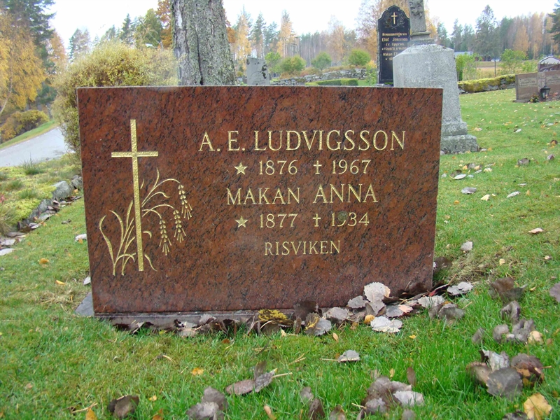 Grave number: 10 Ös 01    81a