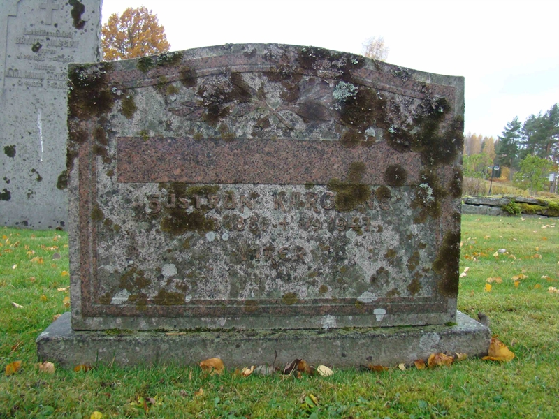 Grave number: 10 Ös 01    27-28