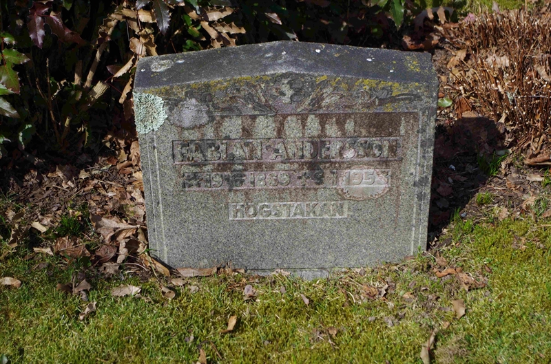 Grave number: 6 4   146