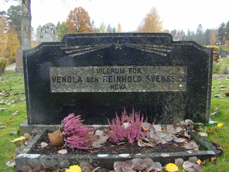 Grave number: 10 Ös 01   119-120