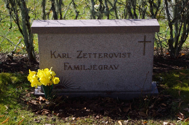 Grave number: 6 4   124-125