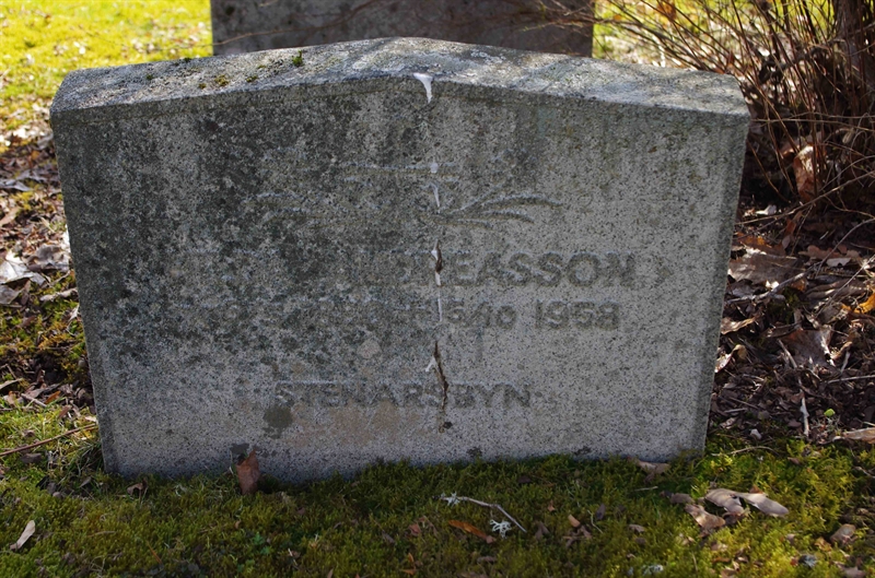Grave number: 6 4   175