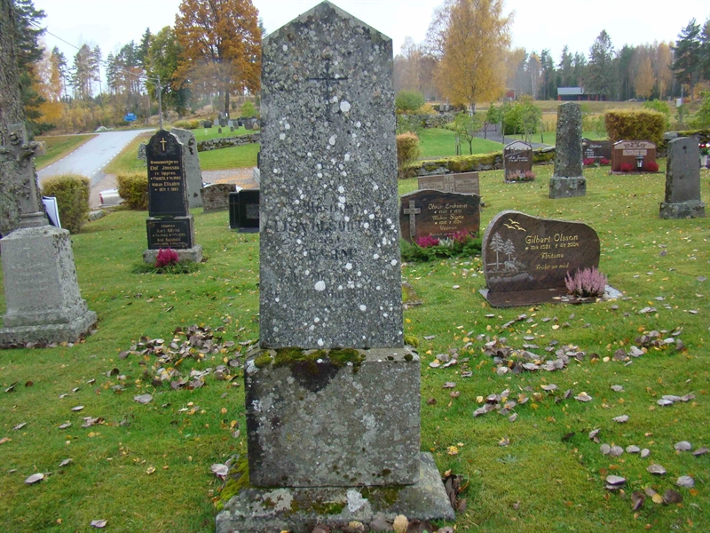 Grave number: 10 Ös 01    78