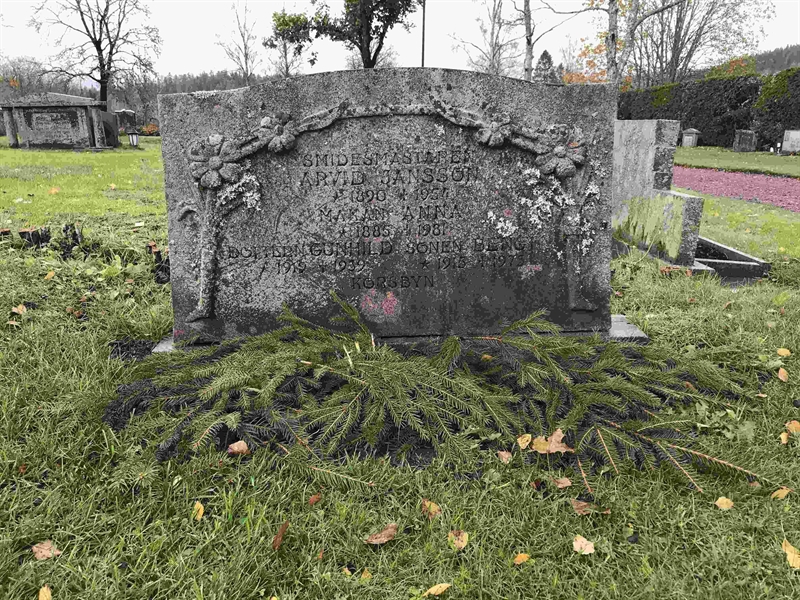 Grave number: 9 Me 04   110