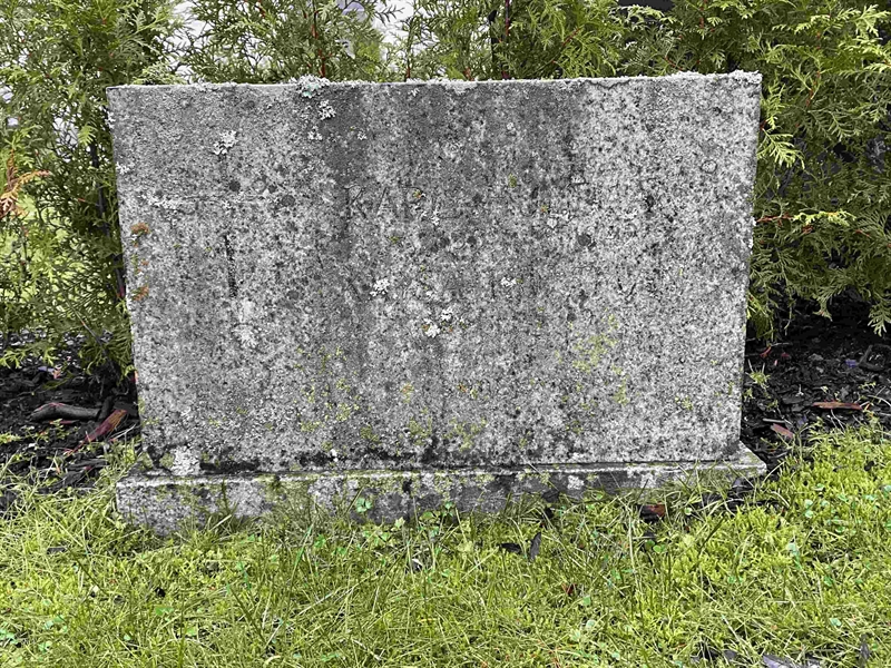 Grave number: 9 Ga 03   131
