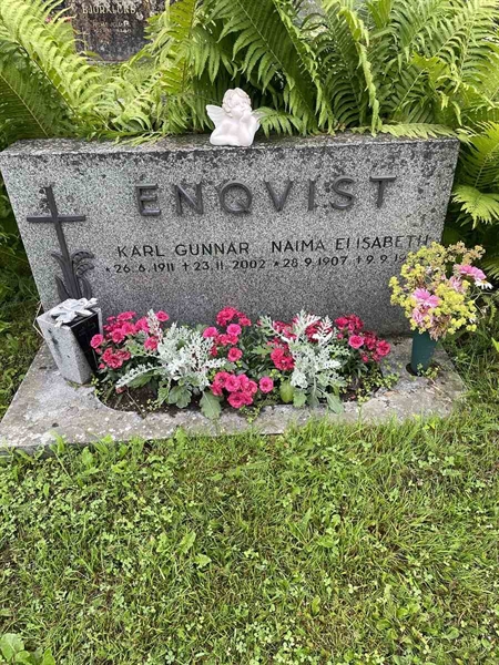 Grave number: N 4 4   602-603