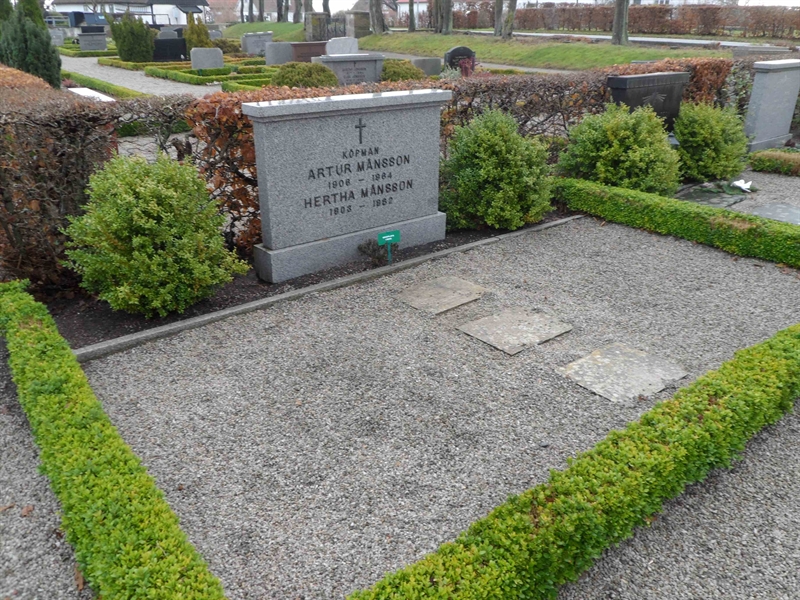 Grave number: ÖTN NVK2    19, 20