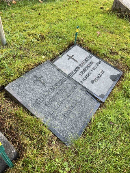 Grave number: 1 06     42