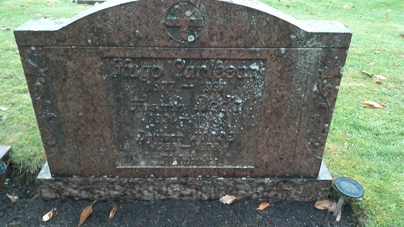 Grave number: 1 E   146, 147, 148