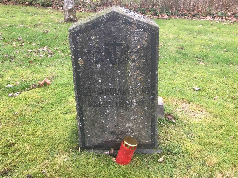 Grave number: TÖ 1     2