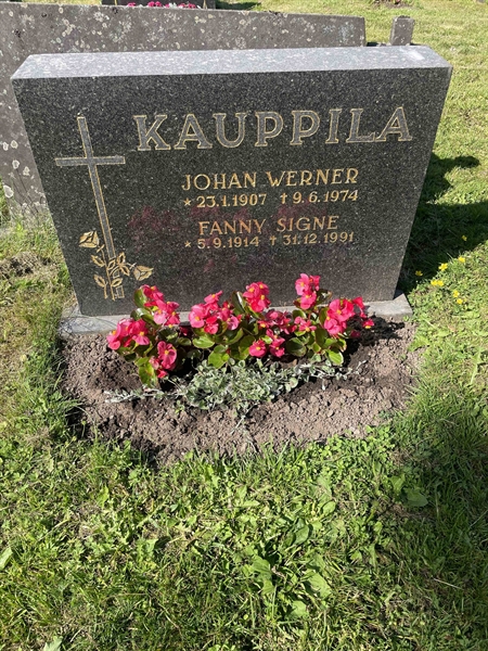 Grave number: N 5 3 393