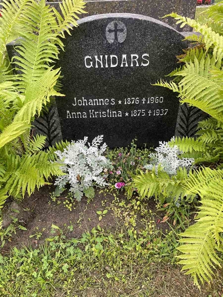 Hautatunnus: N 4 4   617