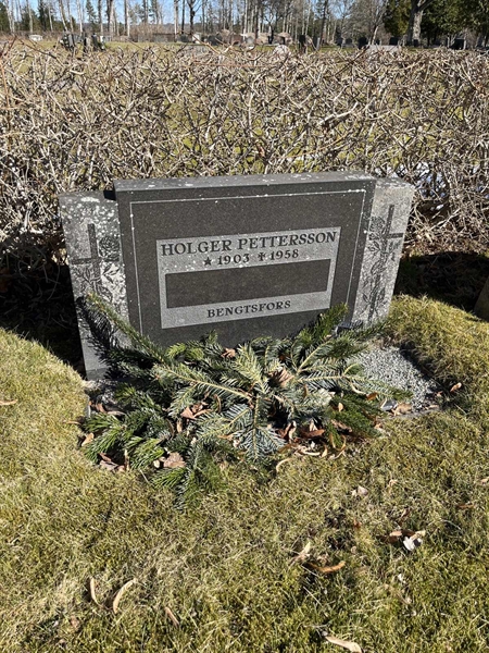 Grave number: Ärt 44 17 16