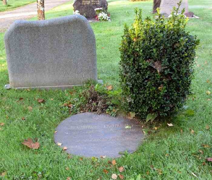 Grave number: SN L   232b, 232c