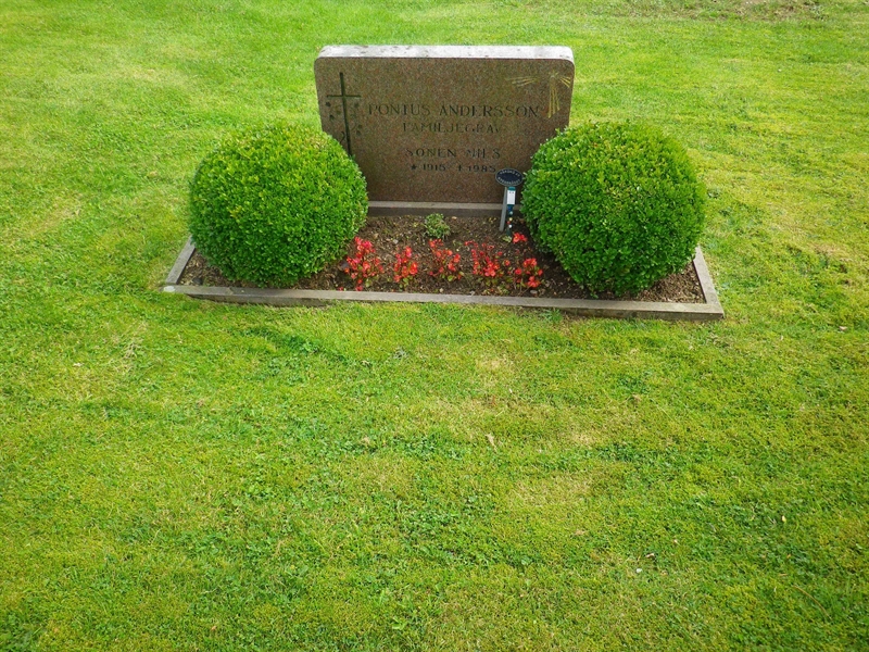 Grave number: VI K     5, 6, 7