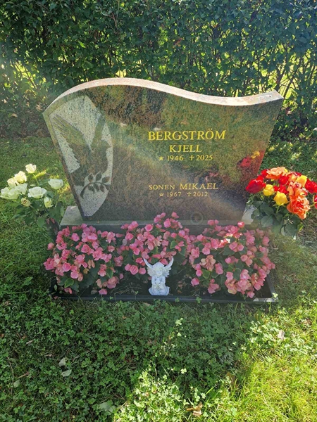 Grave number: 1 KV16   112-113