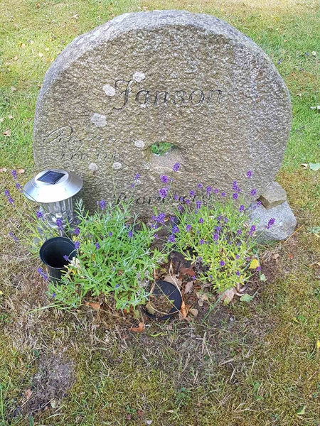 Grave number: 01   336