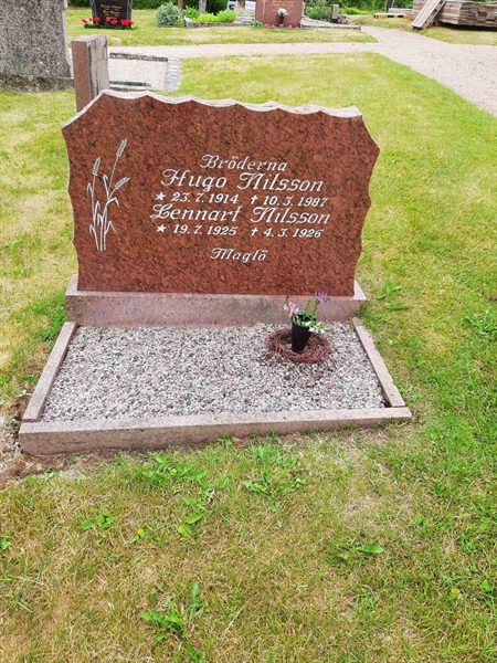 Grave number: M1 F     7