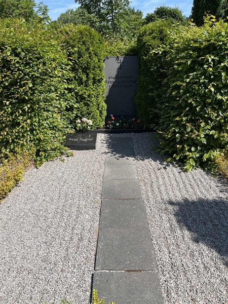 Grave number: NK B    53