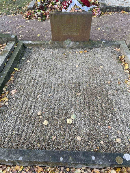 Grave number: VV 5    44, 45
