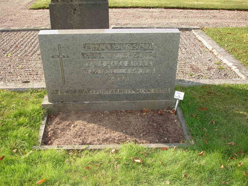 Grave number: FN T    21, 22