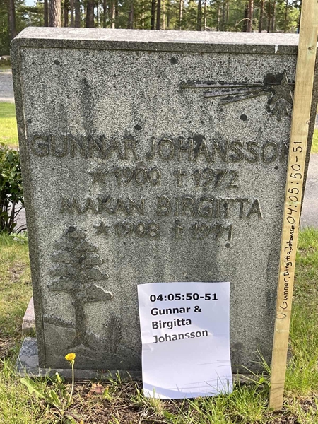 Grave number: 04 05    50-51