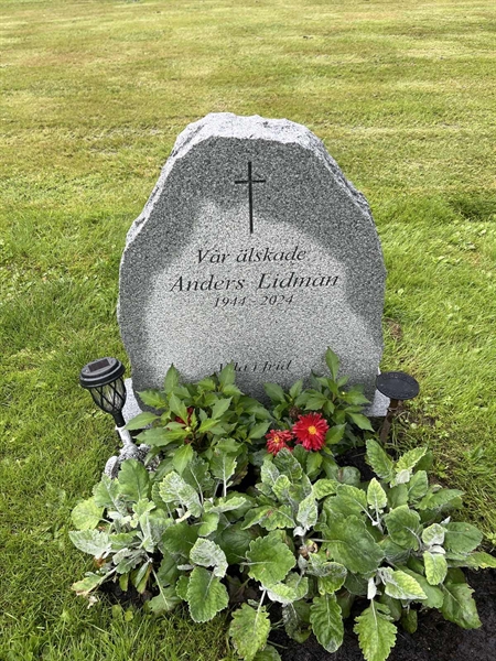 Gravnummer: Sä KV 07    13