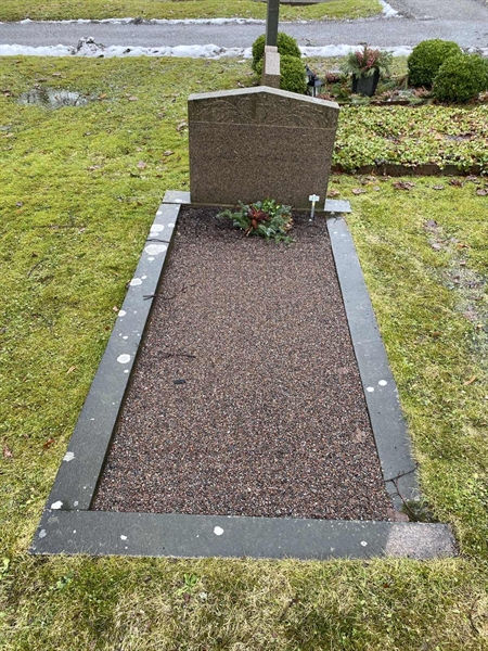 Grave number: 1 P    69