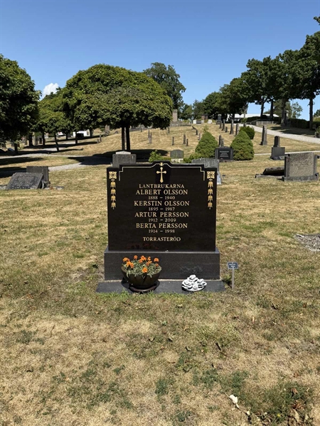 Grave number: BR E    24