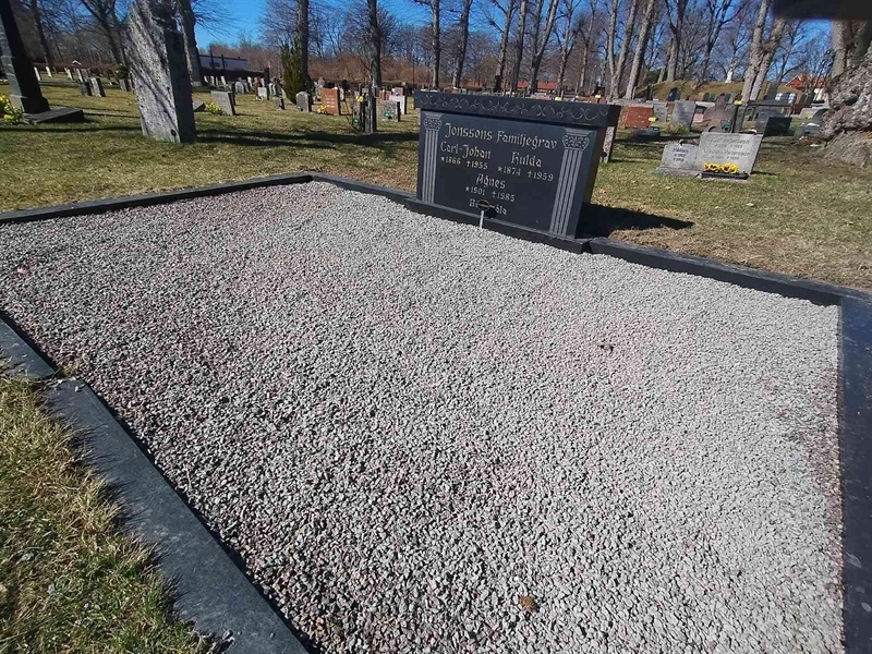 Gravnummer: VK D    32, 33, 34, 35