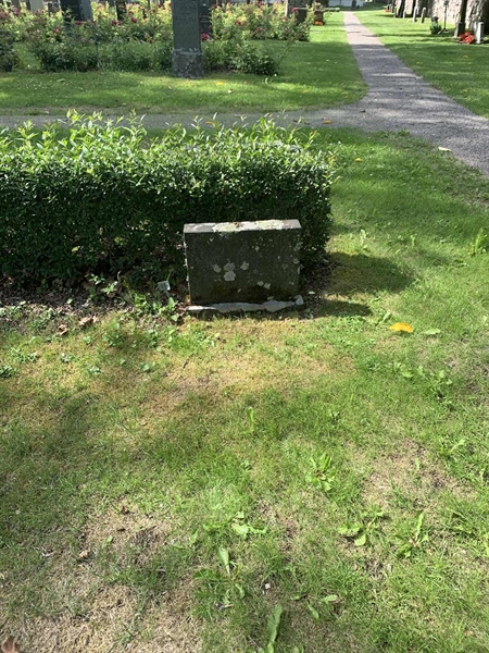 Grave number: 1 GK  330