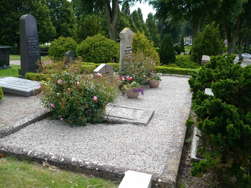 Grave number: 1 5    63