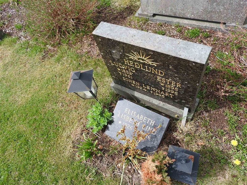 Gravnummer: BK J   107-108