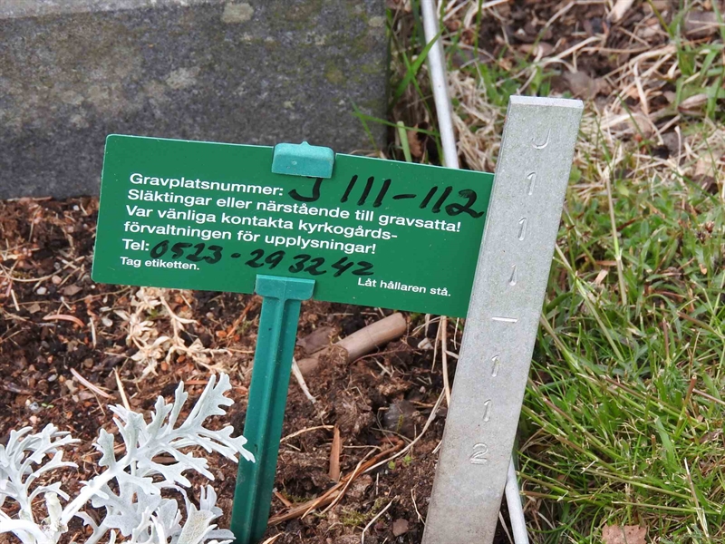 Gravnummer: BK J   111-112