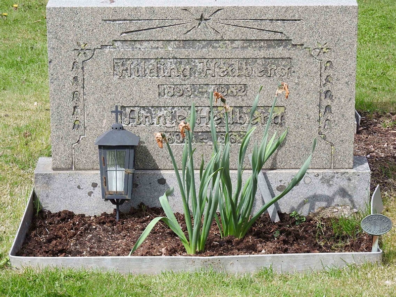 Gravnummer: BK J    41-42