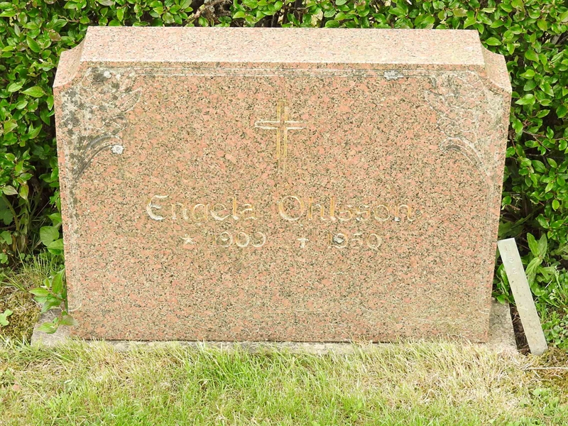 Gravnummer: BK L    32