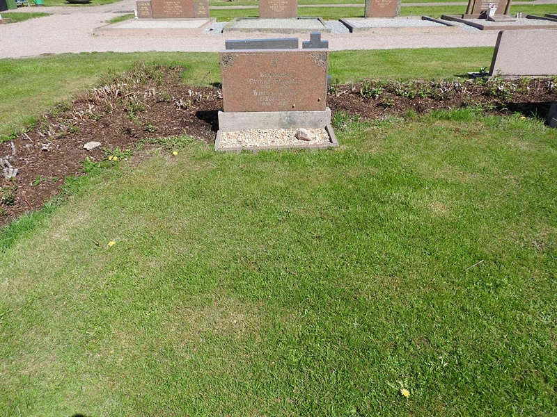 Grave number: BK N    13-14
