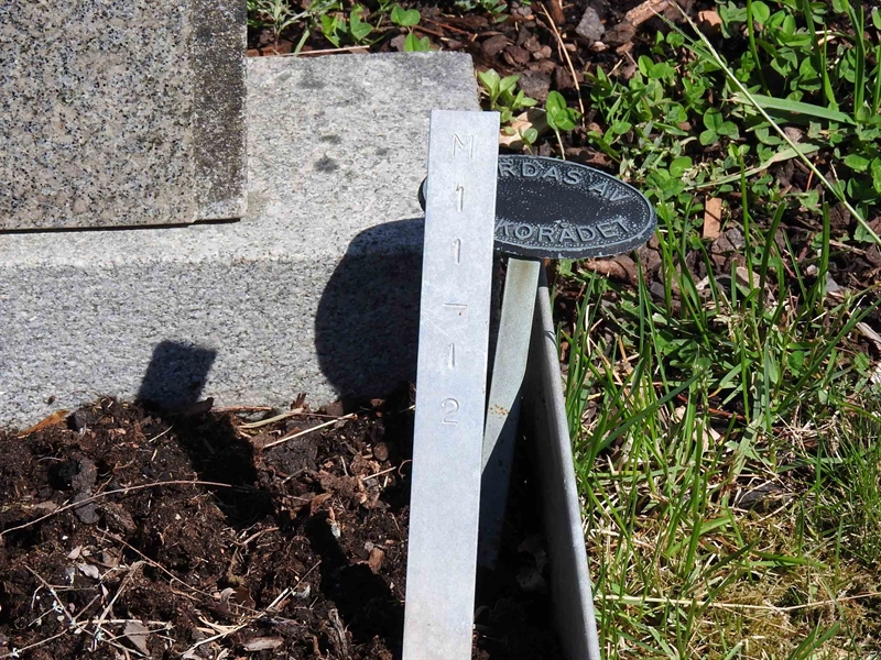 Gravnummer: BK M    11-12