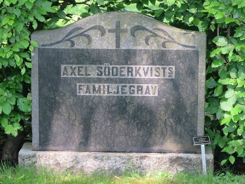 Grave number: HÖB 29    10