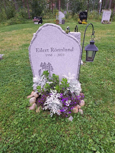 Grave number: 2 Q  2752