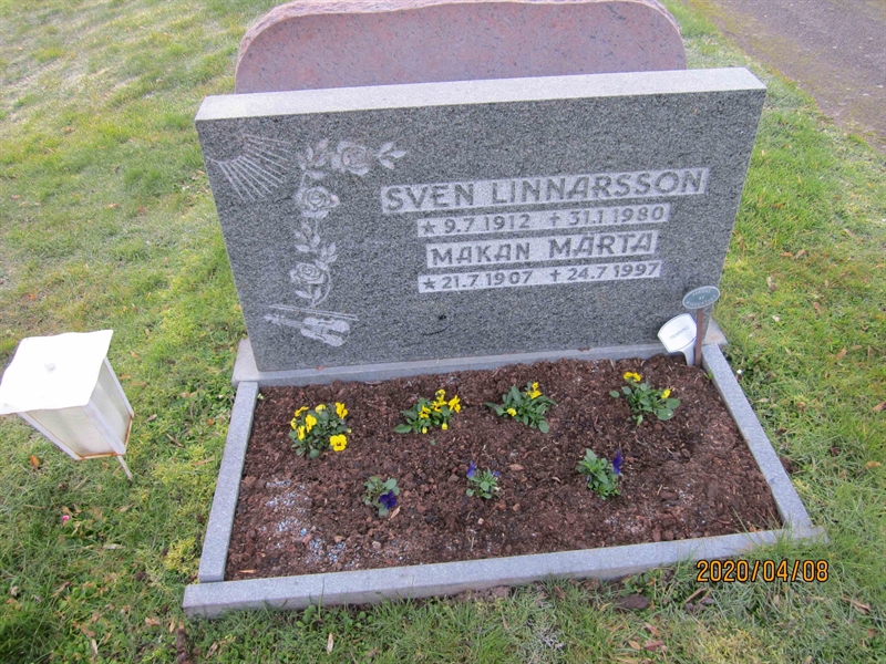 Grave number: 02 I   31