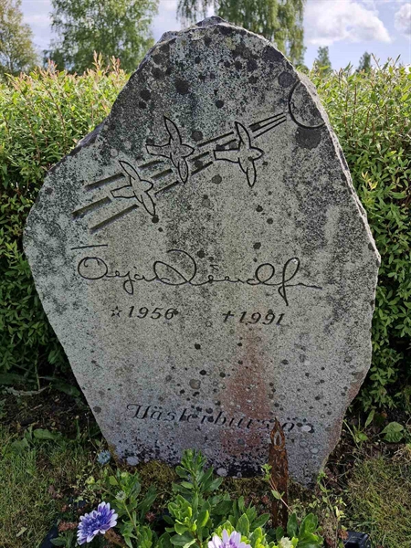 Grave number: AK D  6492