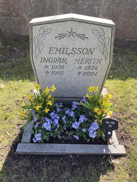 Gravnummer: 22 HU    13